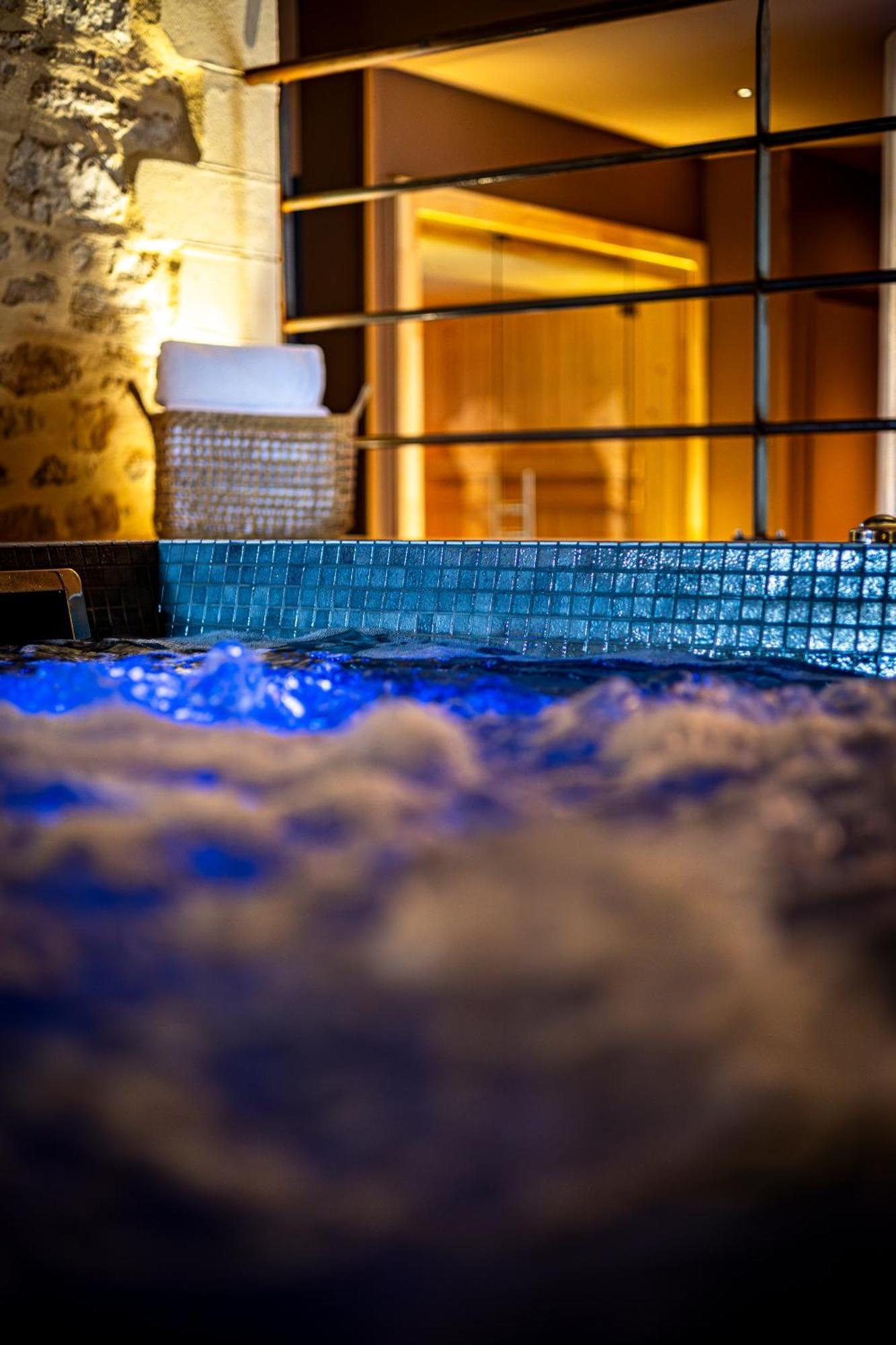 Domaine De Rymska & Spa - Relais & Chateaux Saint-Jean-de-Trezy Экстерьер фото